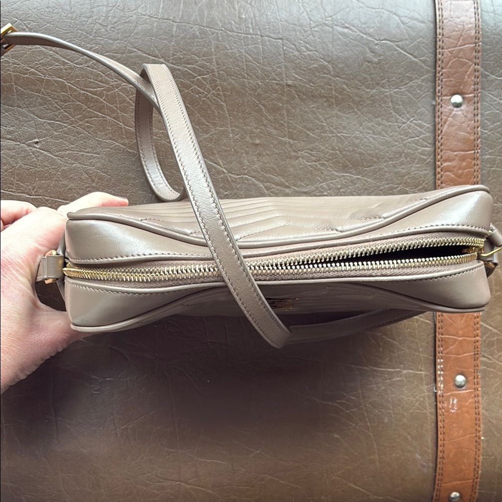 Yves Saint Laurent Tan Quilted Crossbody Bag with Gold Hardware - Picture 3 of 8